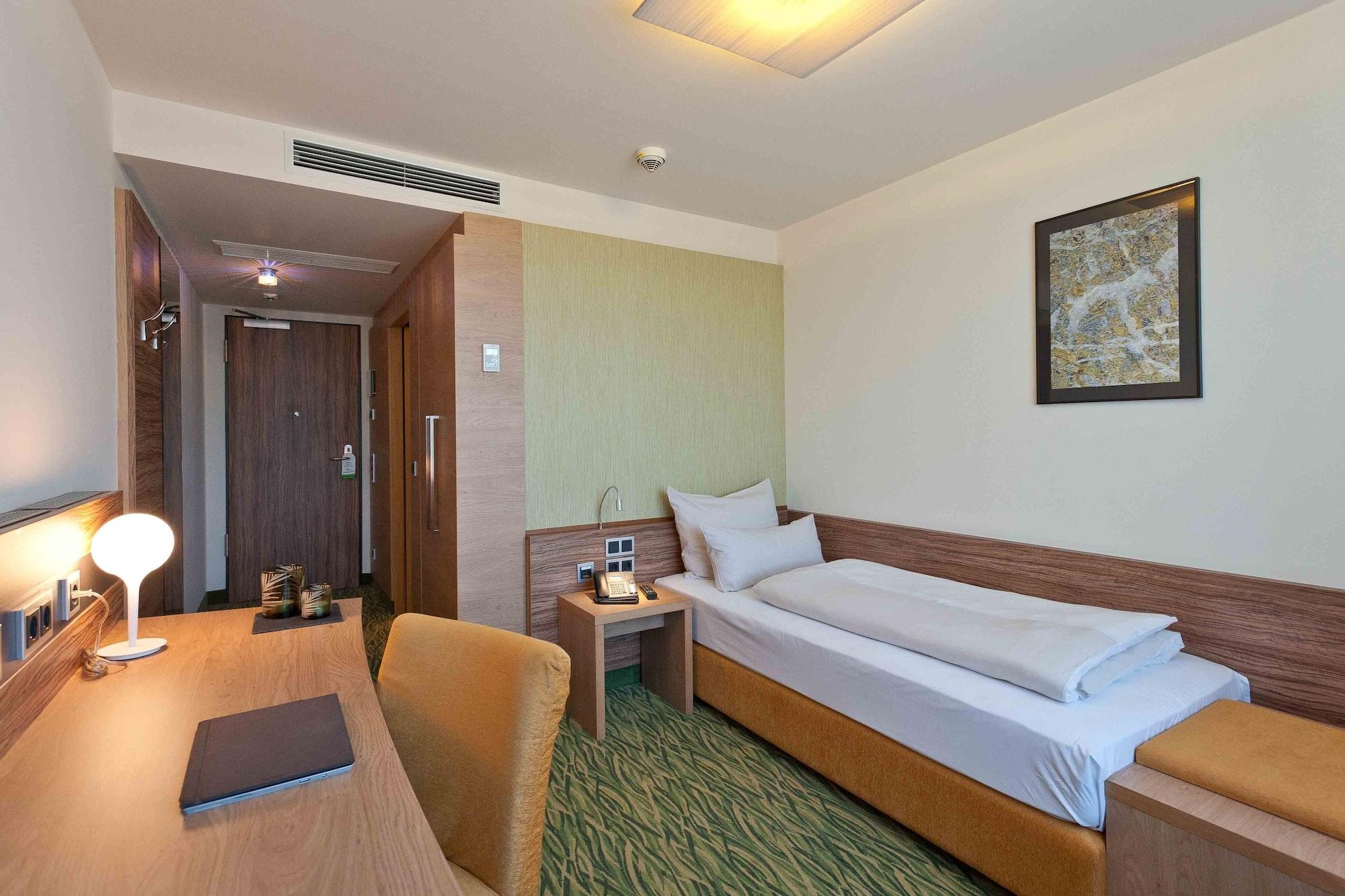 Hotel Bildungsblick Kirchseeon Екстериор снимка