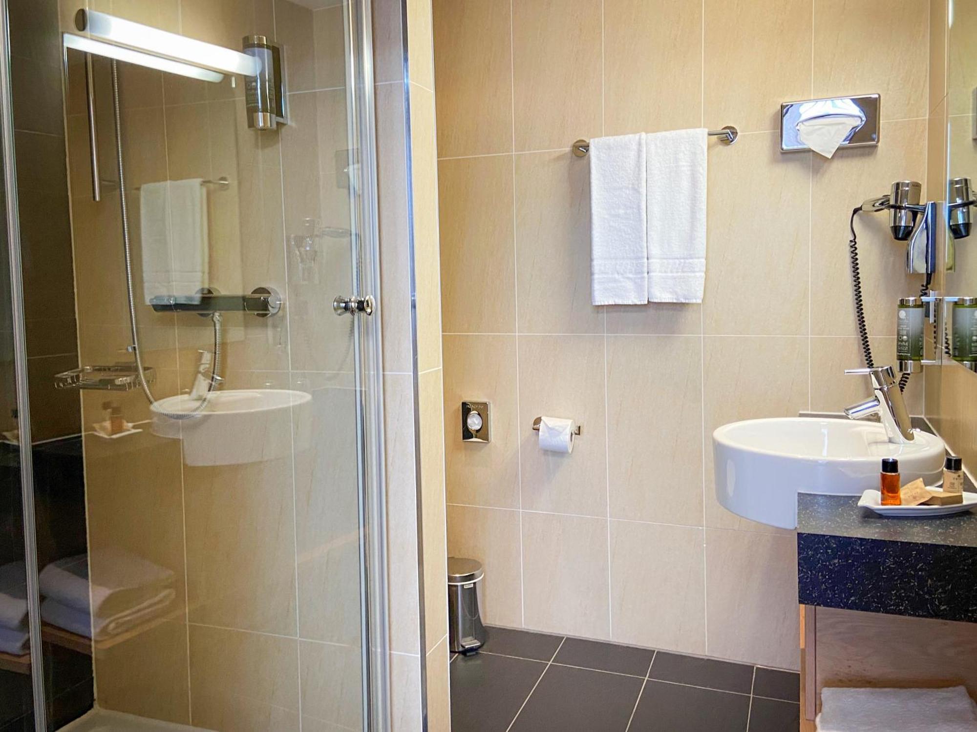 Hotel Bildungsblick Kirchseeon Екстериор снимка