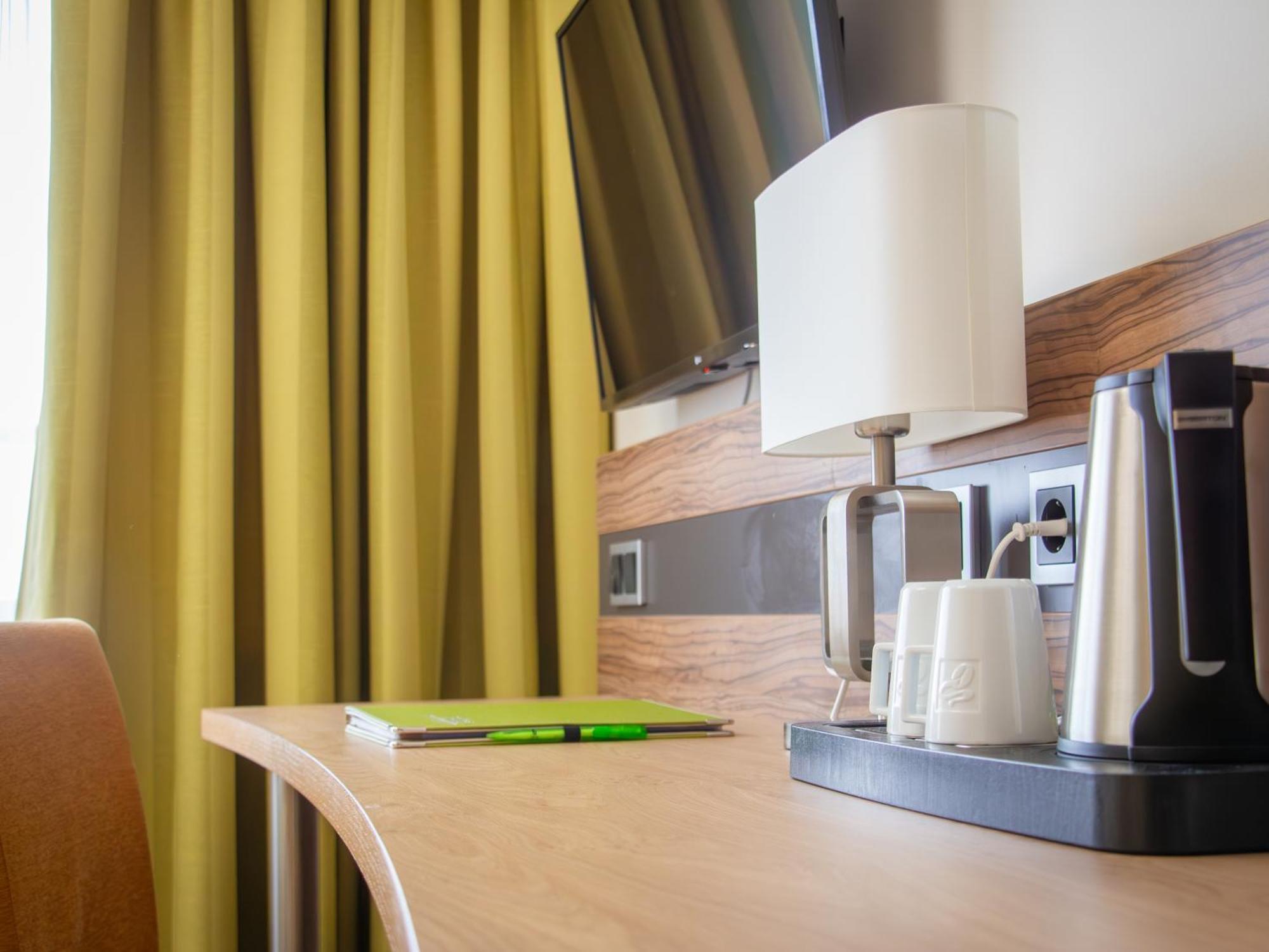 Hotel Bildungsblick Kirchseeon Екстериор снимка