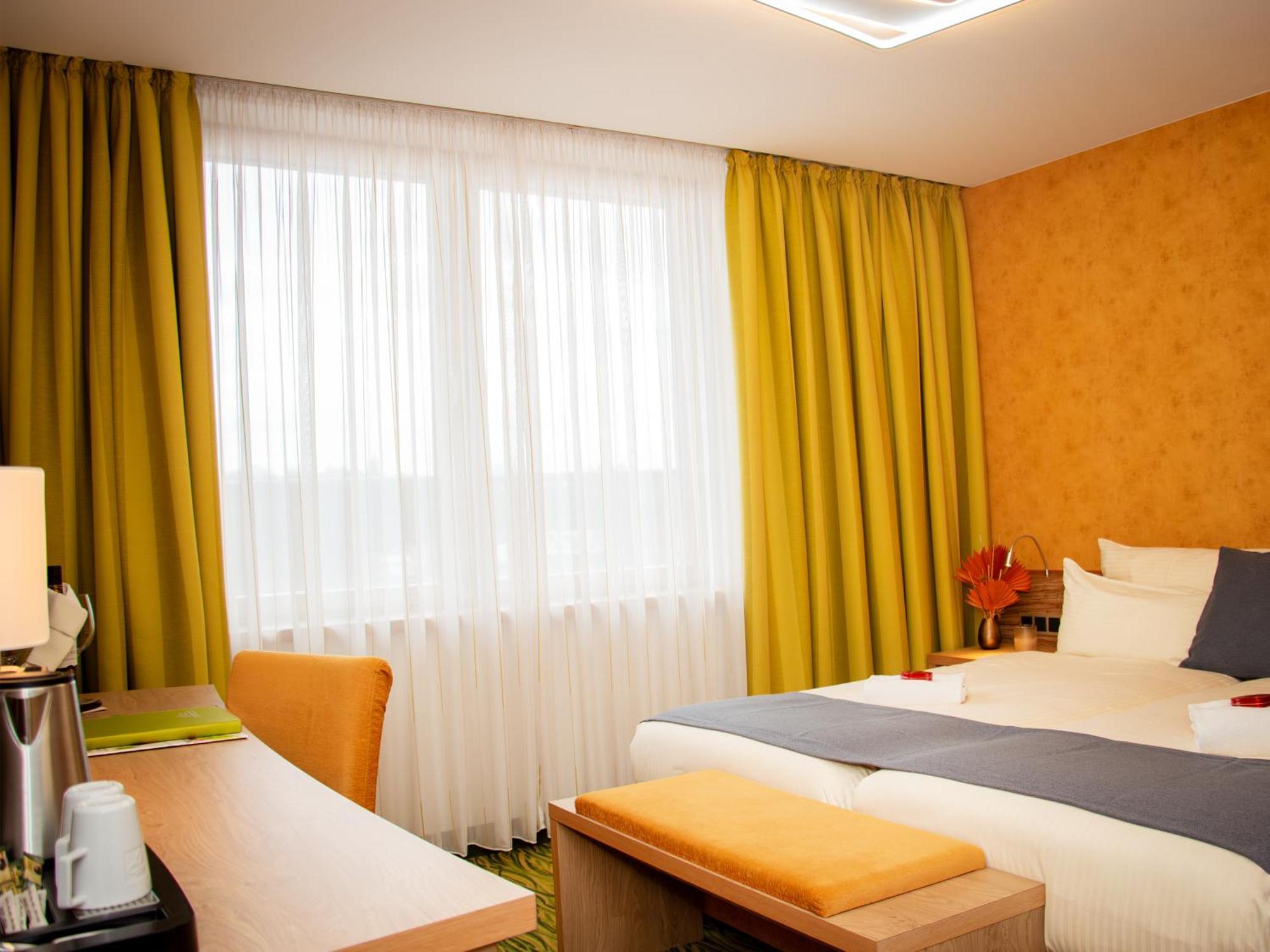 Hotel Bildungsblick Kirchseeon Екстериор снимка