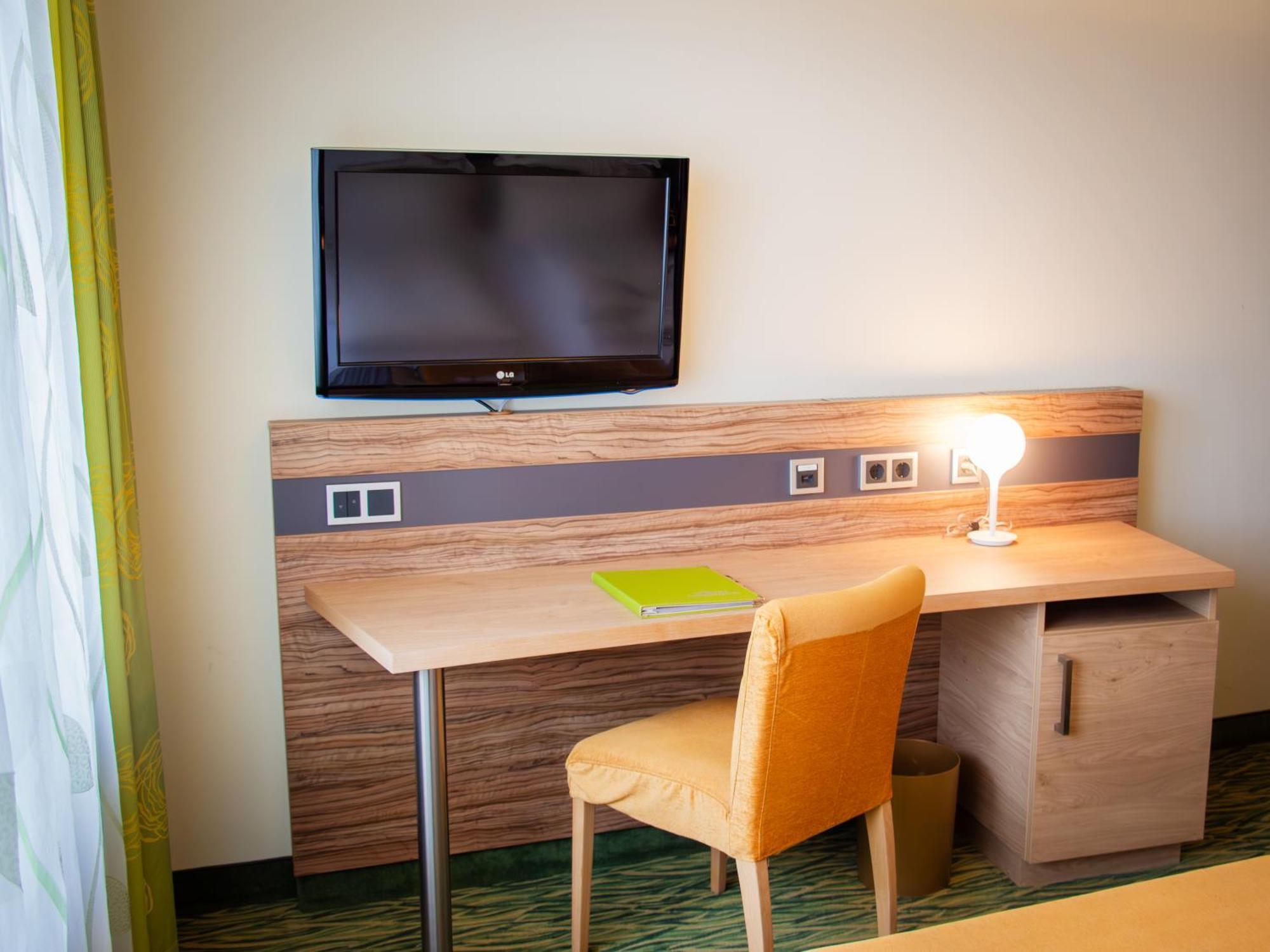Hotel Bildungsblick Kirchseeon Екстериор снимка