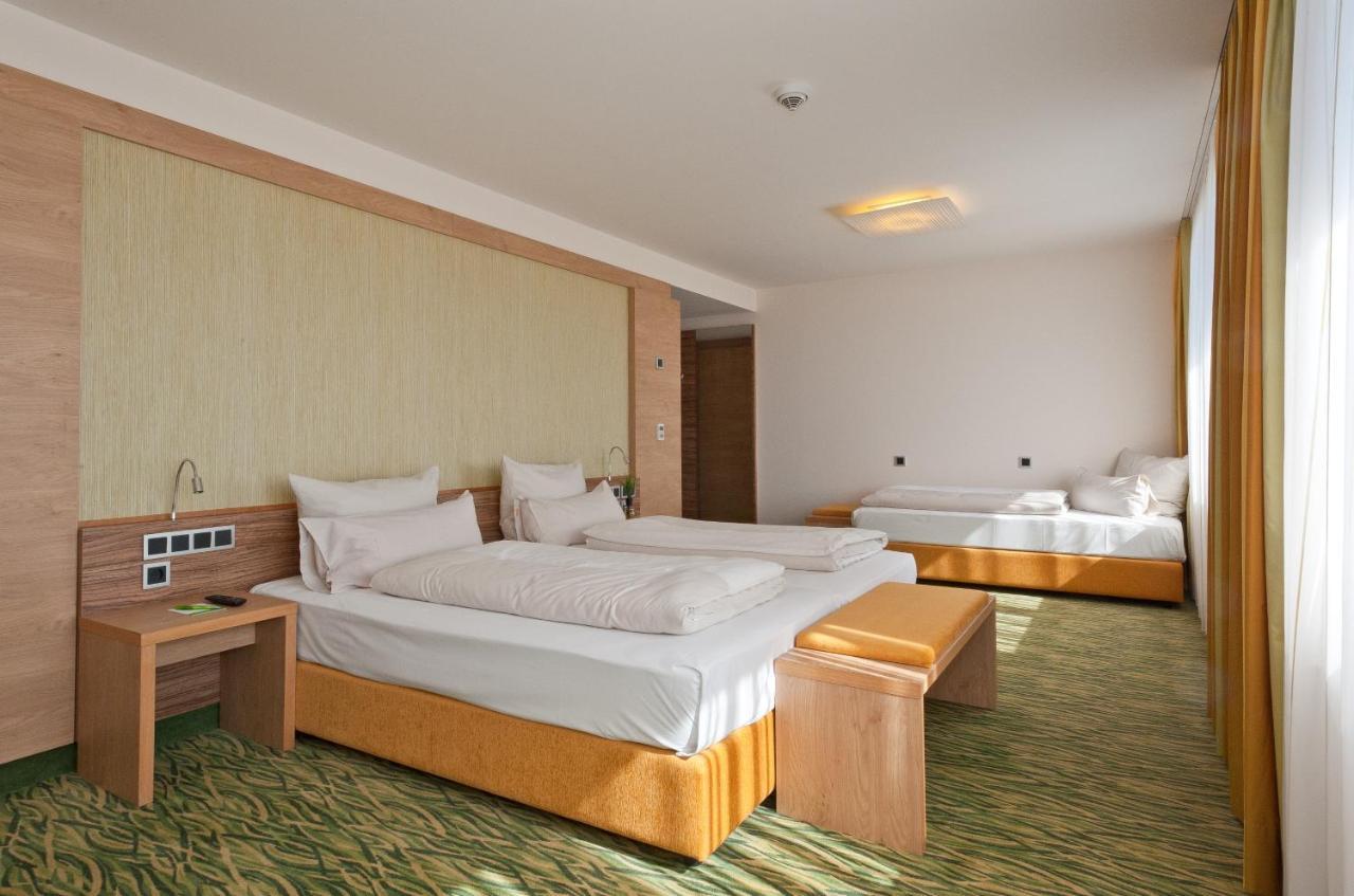 Hotel Bildungsblick Kirchseeon Екстериор снимка